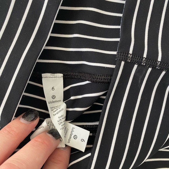 Lululemon stripped wunder unders - Picture 2 of 2
